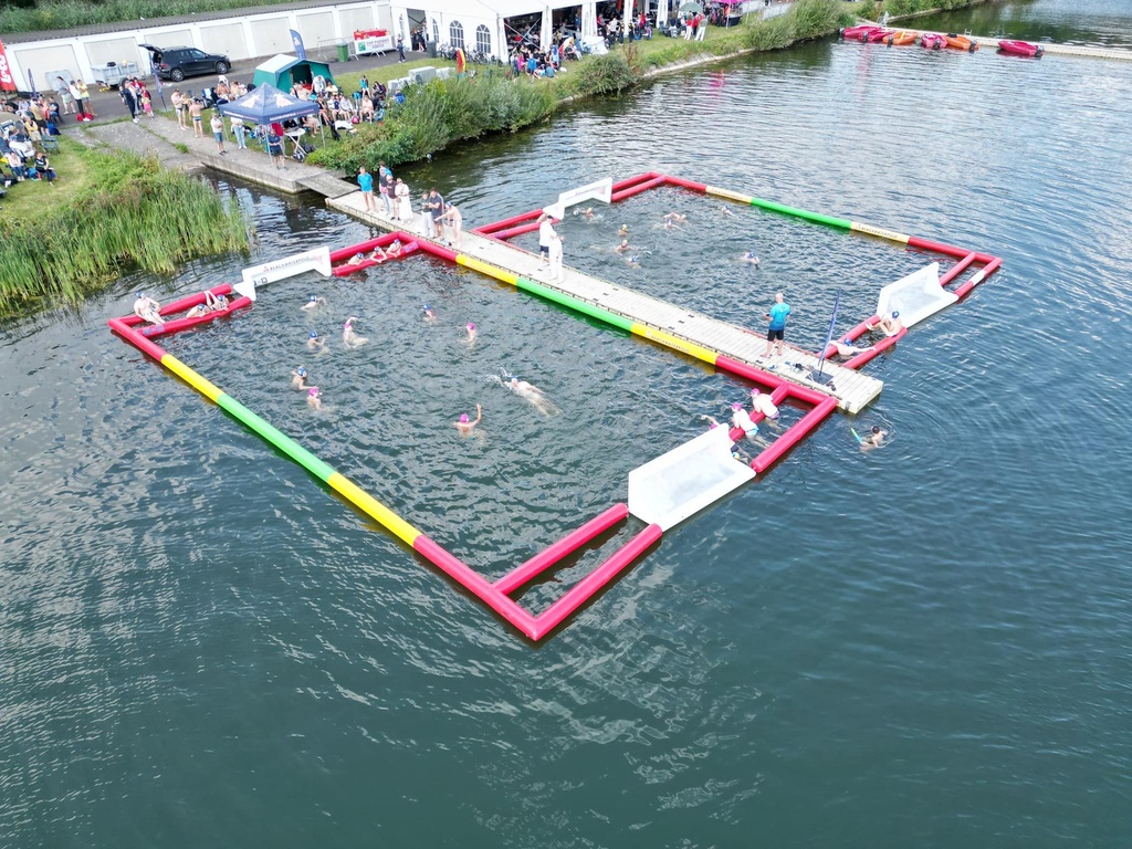 Beach waterpolo veld - Opblaasbaar 10x6m